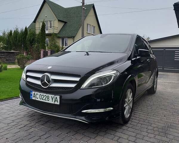Чорний Мерседес Б-клас, об'ємом двигуна 0 л та пробігом 74 тис. км за 10500 $, фото 1 на Automoto.ua