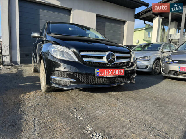 Чорний Мерседес Б-клас, об'ємом двигуна 0 л та пробігом 85 тис. км за 9999 $, фото 1 на Automoto.ua