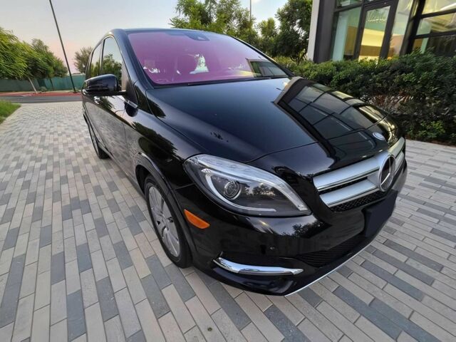 Черный Мерседес Б-класс, объемом двигателя 0 л и пробегом 76 тыс. км за 3500 $, фото 1 на Automoto.ua