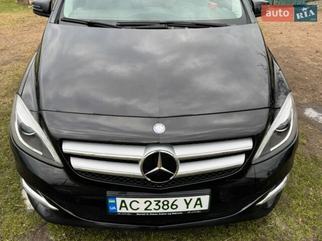 Чорний Мерседес Б-клас, об'ємом двигуна 0 л та пробігом 157 тис. км за 5800 $, фото 1 на Automoto.ua