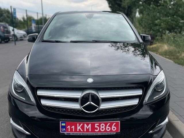 Чорний Мерседес Б-клас, об'ємом двигуна 0 л та пробігом 107 тис. км за 10100 $, фото 1 на Automoto.ua