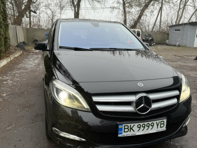 Чорний Мерседес Б-клас, об'ємом двигуна 0 л та пробігом 95 тис. км за 12300 $, фото 1 на Automoto.ua