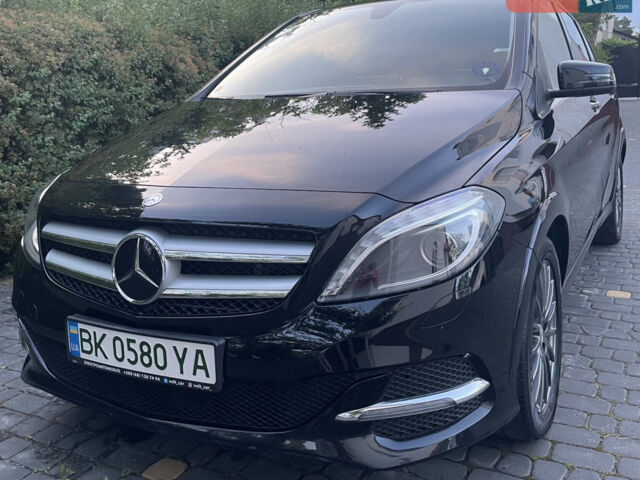 Чорний Мерседес Б-клас, об'ємом двигуна 0 л та пробігом 72 тис. км за 14500 $, фото 1 на Automoto.ua