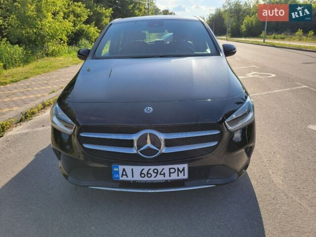 Чорний Мерседес Б-клас, об'ємом двигуна 1.5 л та пробігом 121 тис. км за 28000 $, фото 1 на Automoto.ua