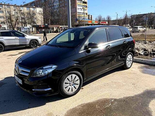 Чорний Мерседес Б-клас, об'ємом двигуна 0.15 л та пробігом 83 тис. км за 11500 $, фото 1 на Automoto.ua