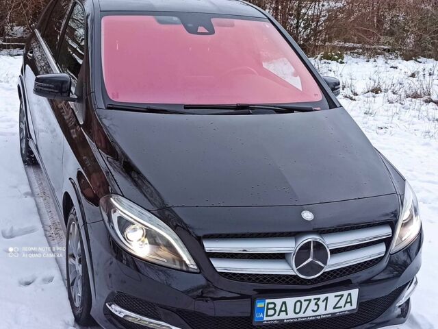 Чорний Мерседес Б-клас, об'ємом двигуна 0 л та пробігом 105 тис. км за 11500 $, фото 1 на Automoto.ua