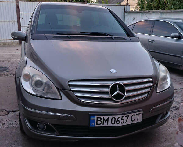 Коричневый Мерседес Б-класс, объемом двигателя 2 л и пробегом 320 тыс. км за 4000 $, фото 1 на Automoto.ua