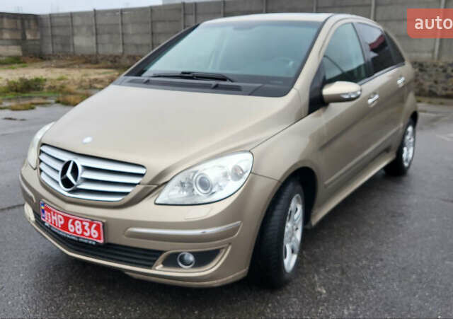 Коричневий Мерседес Б-клас, об'ємом двигуна 1.7 л та пробігом 221 тис. км за 6880 $, фото 1 на Automoto.ua