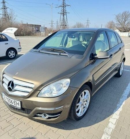 Коричневий Мерседес Б-клас, об'ємом двигуна 2 л та пробігом 407 тис. км за 6500 $, фото 1 на Automoto.ua