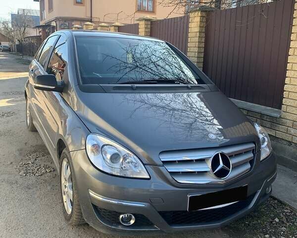 Коричневый Мерседес Б-класс, объемом двигателя 2 л и пробегом 206 тыс. км за 8900 $, фото 1 на Automoto.ua