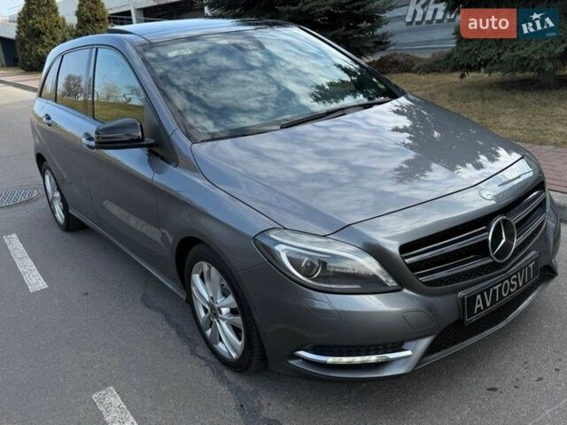 Коричневий Мерседес Б-клас, об'ємом двигуна 2.2 л та пробігом 212 тис. км за 11850 $, фото 1 на Automoto.ua