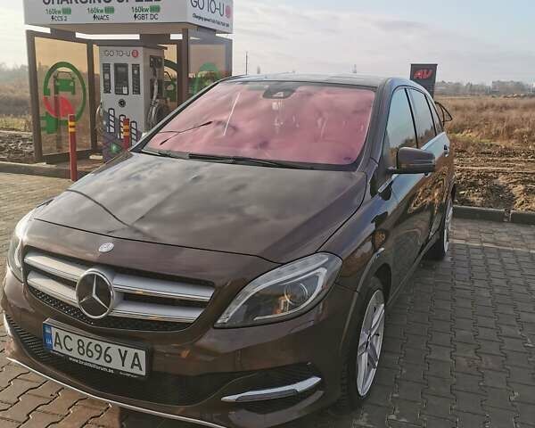 Коричневый Мерседес Б-класс, объемом двигателя 0 л и пробегом 96 тыс. км за 10200 $, фото 1 на Automoto.ua