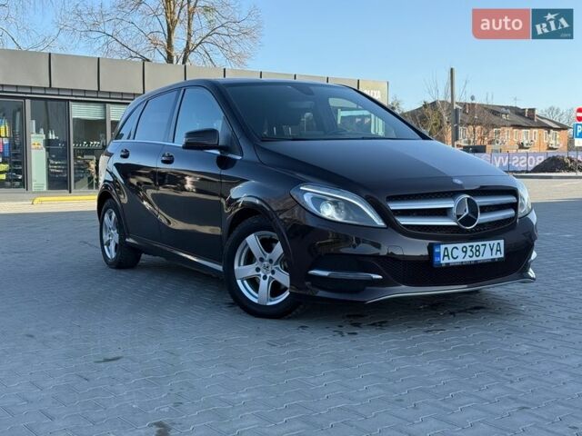 Коричневий Мерседес Б-клас, об'ємом двигуна 0 л та пробігом 100 тис. км за 11600 $, фото 1 на Automoto.ua