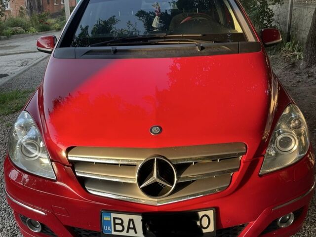 Червоний Мерседес Б-клас, об'ємом двигуна 1.7 л та пробігом 102 тис. км за 8800 $, фото 1 на Automoto.ua