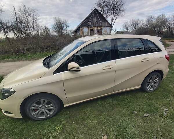 Мерседес Б-класс, объемом двигателя 1.8 л и пробегом 165 тыс. км за 9000 $, фото 1 на Automoto.ua