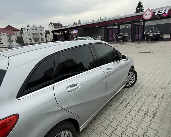 Мерседес Б-класс 2014 в Львове на Automoto.ua Мерседес Б-класс, объемом двигателя 1.46 л и пробегом 156 тыс. км за 12500 $, фото 1 на Automoto.ua