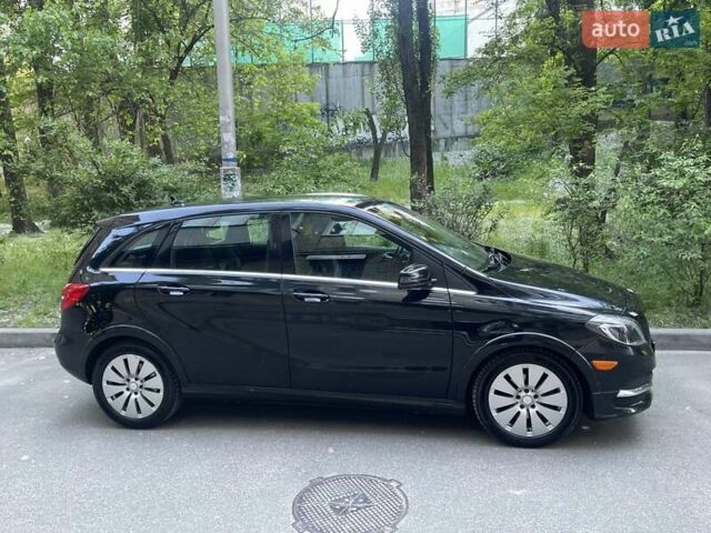 Мерседес Б-класс, объемом двигателя 0 л и пробегом 60 тыс. км за 11000 $, фото 1 на Automoto.ua