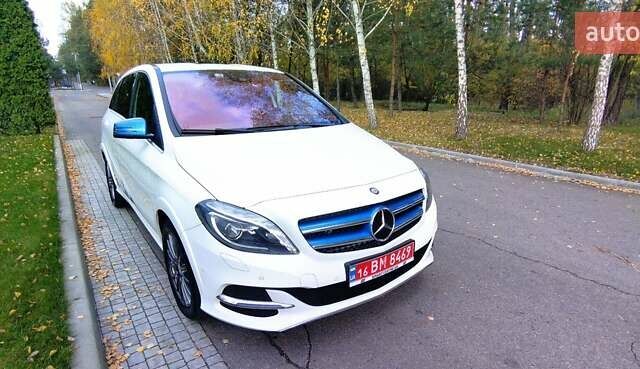 Мерседес Б-клас, об'ємом двигуна 0 л та пробігом 112 тис. км за 10900 $, фото 1 на Automoto.ua