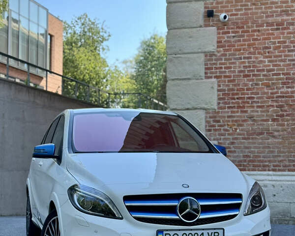 Мерседес Б-класс, объемом двигателя 0 л и пробегом 75 тыс. км за 12800 $, фото 1 на Automoto.ua