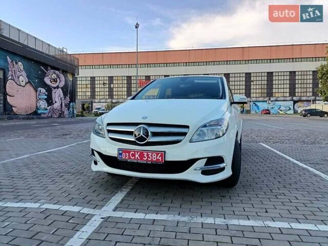 Мерседес Б-класс, объемом двигателя 0 л и пробегом 109 тыс. км за 15000 $, фото 1 на Automoto.ua