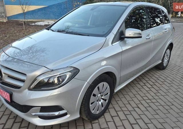 Мерседес Б-клас, об'ємом двигуна 0 л та пробігом 29 тис. км за 10300 $, фото 1 на Automoto.ua