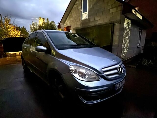 Мерседес Б-клас, об'ємом двигуна 2 л та пробігом 283 тис. км за 6999 $, фото 1 на Automoto.ua