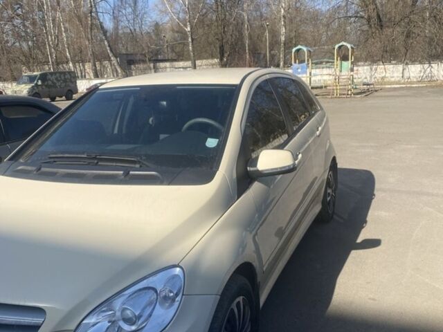 Жовтий Мерседес Б-клас, об'ємом двигуна 2 л та пробігом 210 тис. км за 6500 $, фото 1 на Automoto.ua