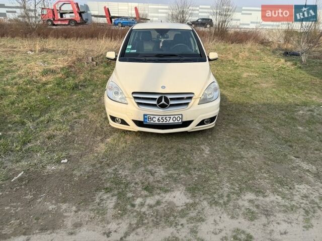 Жовтий Мерседес Б-клас, об'ємом двигуна 1.99 л та пробігом 293 тис. км за 6800 $, фото 1 на Automoto.ua