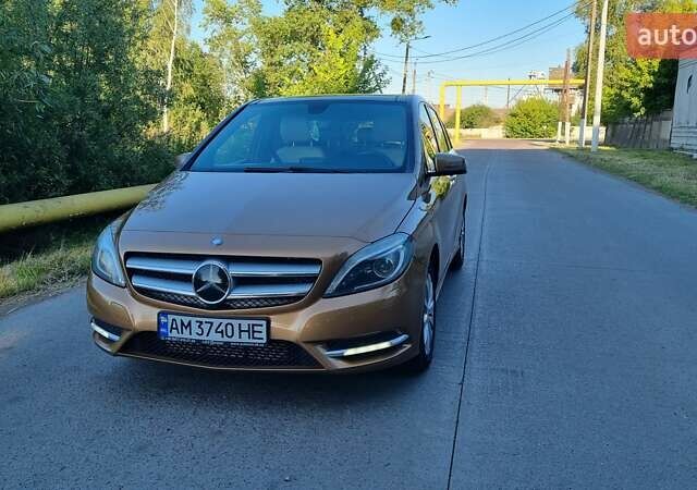 Жовтий Мерседес Б-клас, об'ємом двигуна 1.8 л та пробігом 269 тис. км за 9300 $, фото 1 на Automoto.ua
