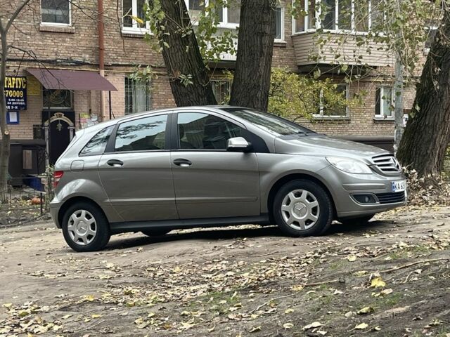 Сірий Мерседес Б-клас, об'ємом двигуна 1.5 л та пробігом 220 тис. км за 6685 $, фото 1 на Automoto.ua