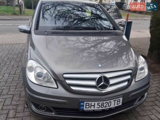 Сірий Мерседес Б-клас, об'ємом двигуна 1.7 л та пробігом 305 тис. км за 5100 $, фото 1 на Automoto.ua