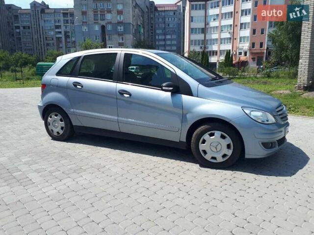 Сірий Мерседес Б-клас, об'ємом двигуна 1.7 л та пробігом 200 тис. км за 4900 $, фото 1 на Automoto.ua