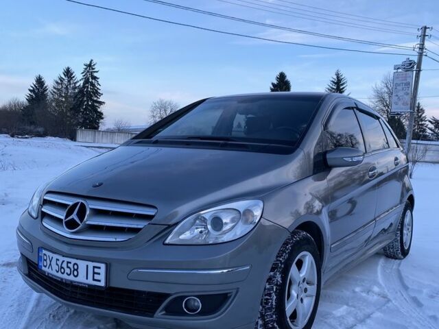 Серый Мерседес Б-класс, объемом двигателя 1.7 л и пробегом 230 тыс. км за 6900 $, фото 1 на Automoto.ua