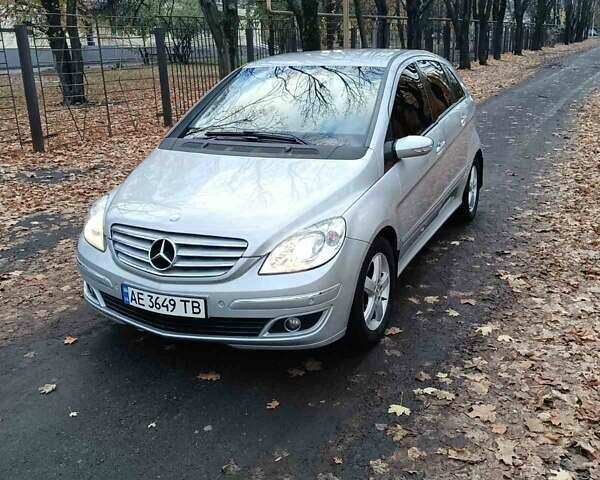Мерседес Б-класс 2005 в Першотравенске на Automoto.ua Серый Мерседес Б-класс, объемом двигателя 1.7 л и пробегом 172 тыс. км за 6200 $, фото 1 на Automoto.ua
