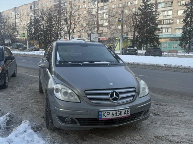 Серый Мерседес Б-класс, объемом двигателя 1.7 л и пробегом 244 тыс. км за 6500 $, фото 1 на Automoto.ua