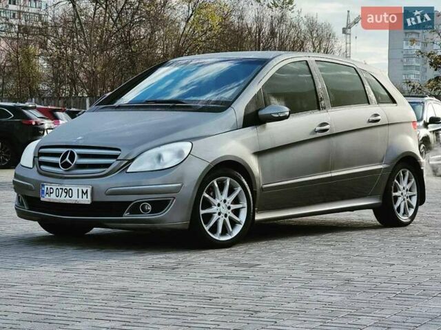 Серый Мерседес Б-класс, объемом двигателя 1.6 л и пробегом 213 тыс. км за 7450 $, фото 1 на Automoto.ua