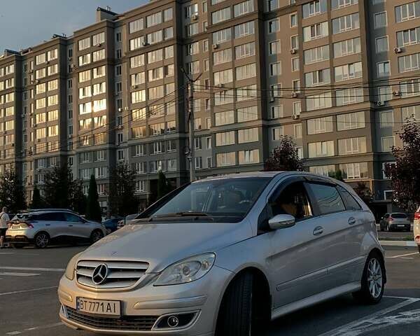 Серый Мерседес Б-класс, объемом двигателя 1.99 л и пробегом 290 тыс. км за 6500 $, фото 1 на Automoto.ua
