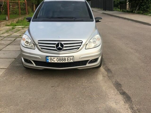 Сірий Мерседес Б-клас, об'ємом двигуна 2 л та пробігом 235 тис. км за 6400 $, фото 1 на Automoto.ua