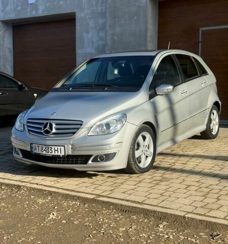 Серый Мерседес Б-класс, объемом двигателя 2 л и пробегом 240 тыс. км за 4500 $, фото 1 на Automoto.ua