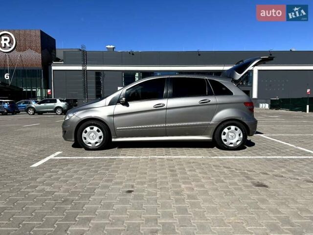 Сірий Мерседес Б-клас, об'ємом двигуна 1.7 л та пробігом 257 тис. км за 6400 $, фото 1 на Automoto.ua