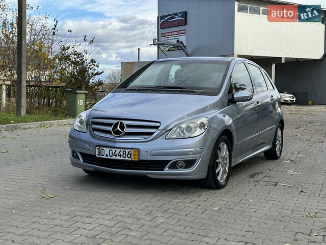 Сірий Мерседес Б-клас, об'ємом двигуна 2 л та пробігом 210 тис. км за 6200 $, фото 1 на Automoto.ua