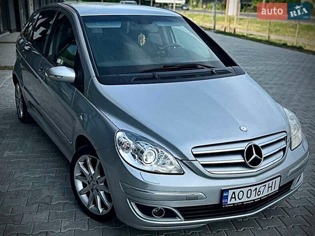 Серый Мерседес Б-класс, объемом двигателя 1.99 л и пробегом 220 тыс. км за 5750 $, фото 1 на Automoto.ua
