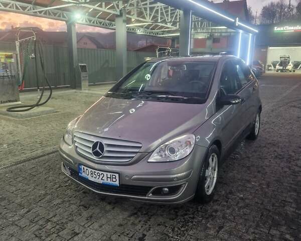 Сірий Мерседес Б-клас, об'ємом двигуна 2.03 л та пробігом 200 тис. км за 5700 $, фото 1 на Automoto.ua