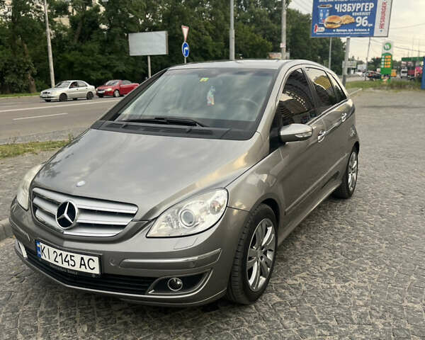 Сірий Мерседес Б-клас, об'ємом двигуна 2.03 л та пробігом 265 тис. км за 7900 $, фото 1 на Automoto.ua