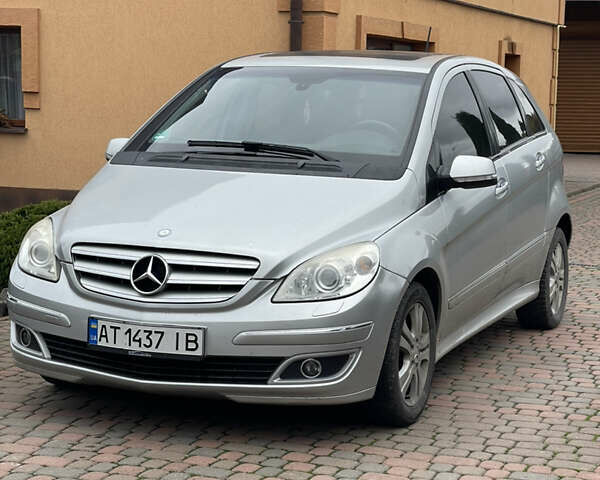 Сірий Мерседес Б-клас, об'ємом двигуна 2 л та пробігом 290 тис. км за 5800 $, фото 1 на Automoto.ua