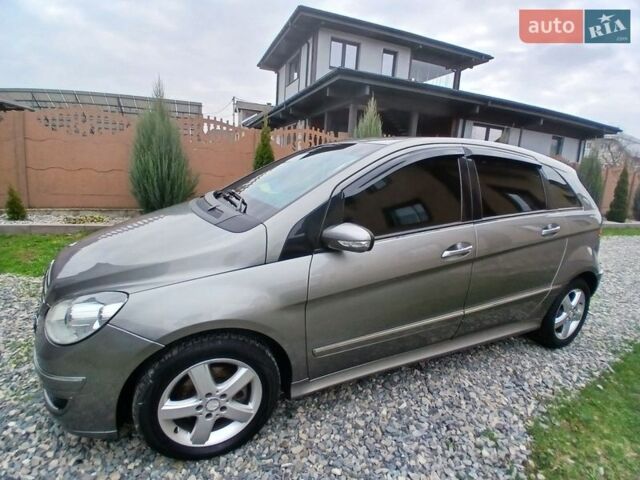 Серый Мерседес Б-класс, объемом двигателя 2 л и пробегом 230 тыс. км за 6400 $, фото 1 на Automoto.ua