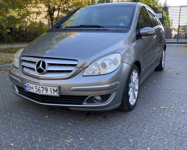 Серый Мерседес Б-класс, объемом двигателя 1.99 л и пробегом 197 тыс. км за 6500 $, фото 1 на Automoto.ua