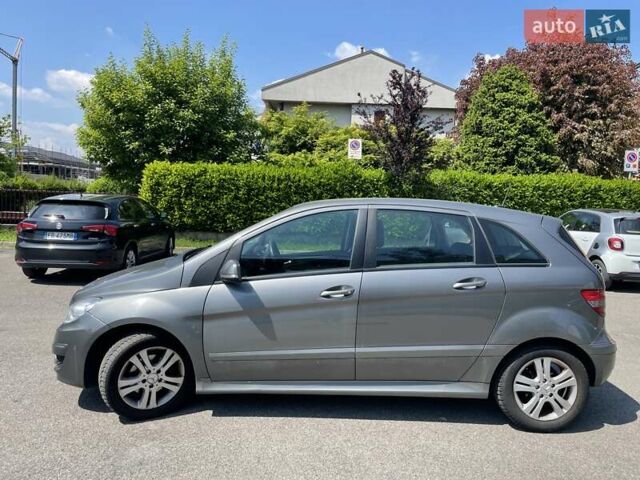 Серый Мерседес Б-класс, объемом двигателя 1.9 л и пробегом 240 тыс. км за 5800 $, фото 1 на Automoto.ua