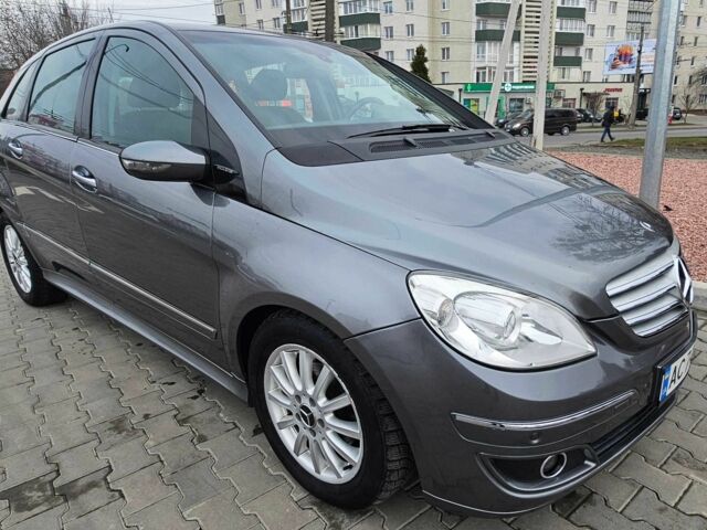 Сірий Мерседес Б-клас, об'ємом двигуна 2 л та пробігом 259 тис. км за 6650 $, фото 1 на Automoto.ua