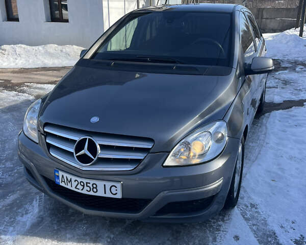 Сірий Мерседес Б-клас, об'ємом двигуна 1.99 л та пробігом 264 тис. км за 6850 $, фото 1 на Automoto.ua